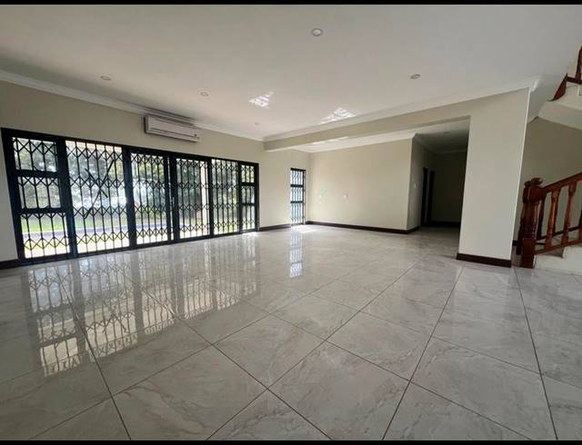 6 BEDROOM HOUSE FOR SALE IN HILTON GARDENS